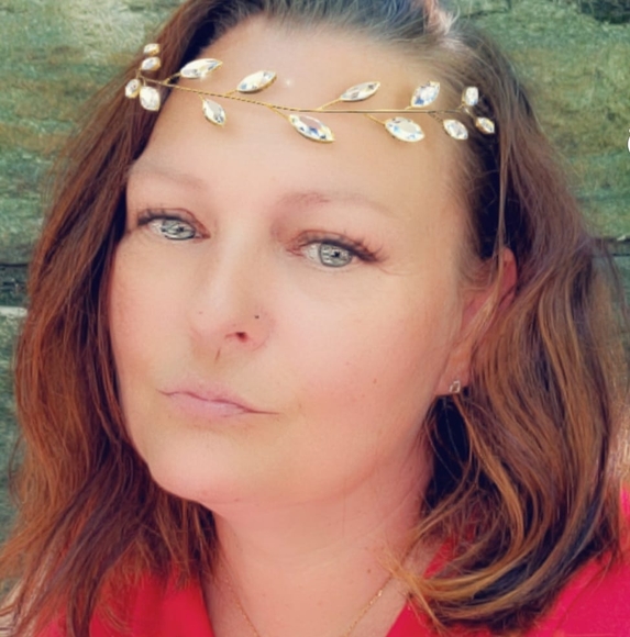 Meet your Posher, Karen - Picture 1 of 1